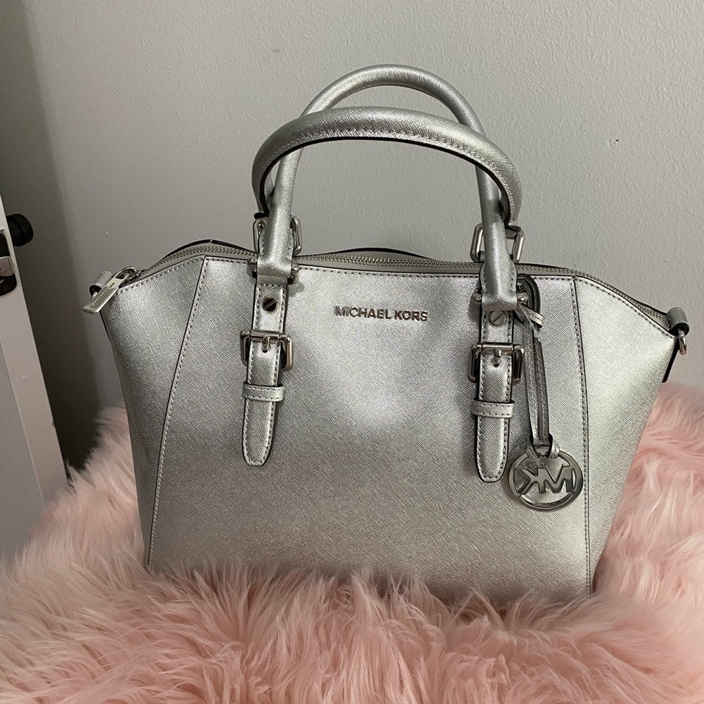 Michael Kors Gorgeous Silver Handbag